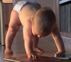Bambino con il pannolino