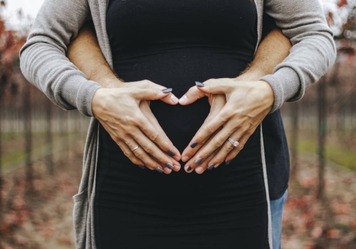 Come lo shiatsu può aiutare la donna durante la gravidanza.