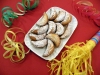 Tavola con dolci di carnevale