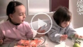 Bimbi in cucina